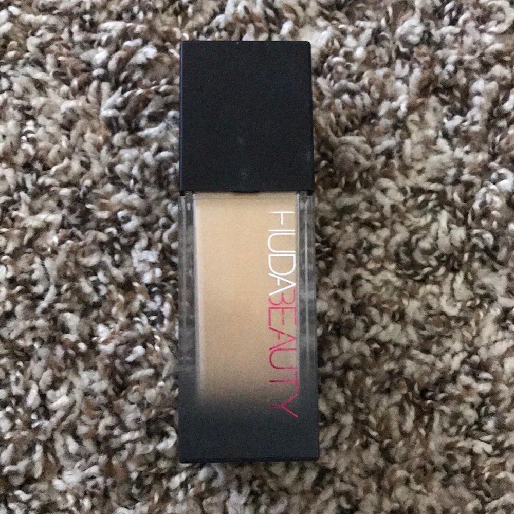 Huda beauty foundation